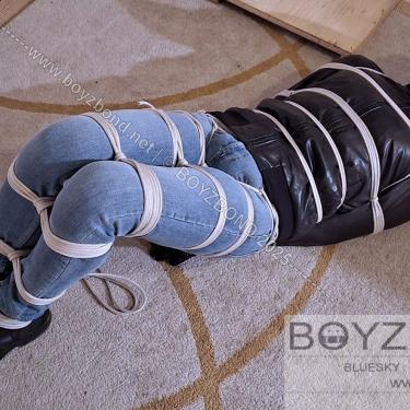 Ready to get hogtied !